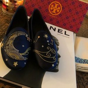 Tory Burch Olympia Embroidered Loafers ! ⭐️